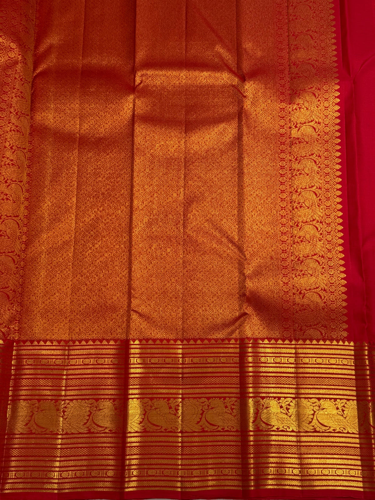 Vermilion red handwoven pure silk Kanjivaram Varisaipet saree with gold zari brocade border, photo 3 of 5