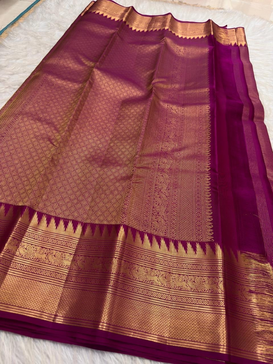 Vadamalli purple pink Kanchipuram zari kattam saree, showing body, border and detailed gold zari pallu