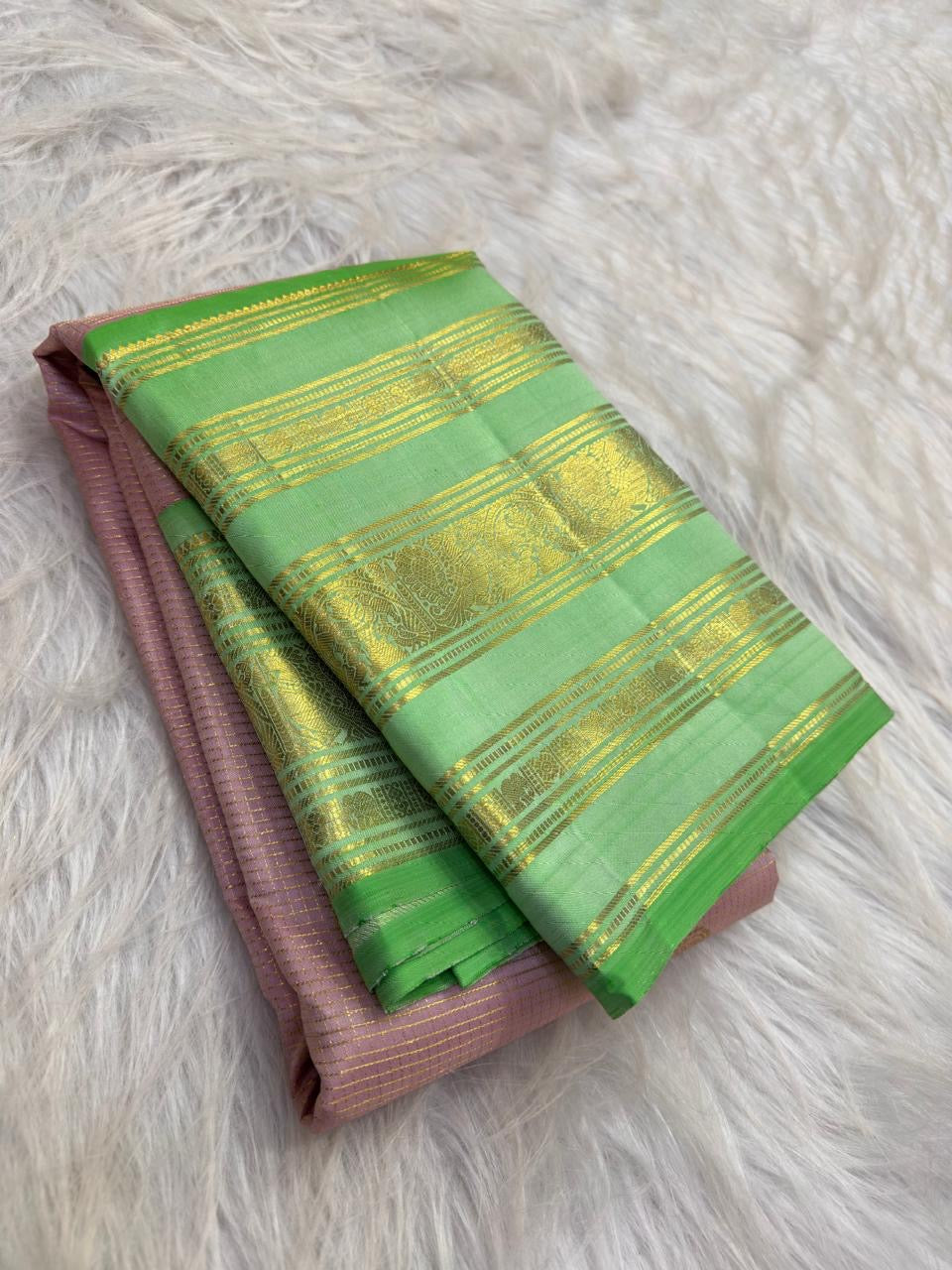 Thulir Pachai Green and Petal Pink vintage pure silk Kanchipuram Varisaipet saree, pallu ornament detail, handwoven zari and ornate border