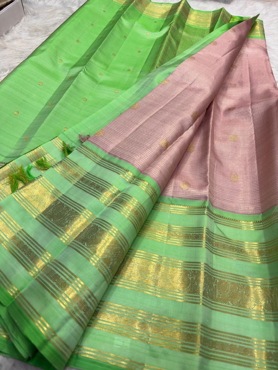 Thulir Pachai Green and Petal Pink vintage pure silk Kanchipuram Varisaipet saree, grand zari pallu, handwoven zari and ornate border