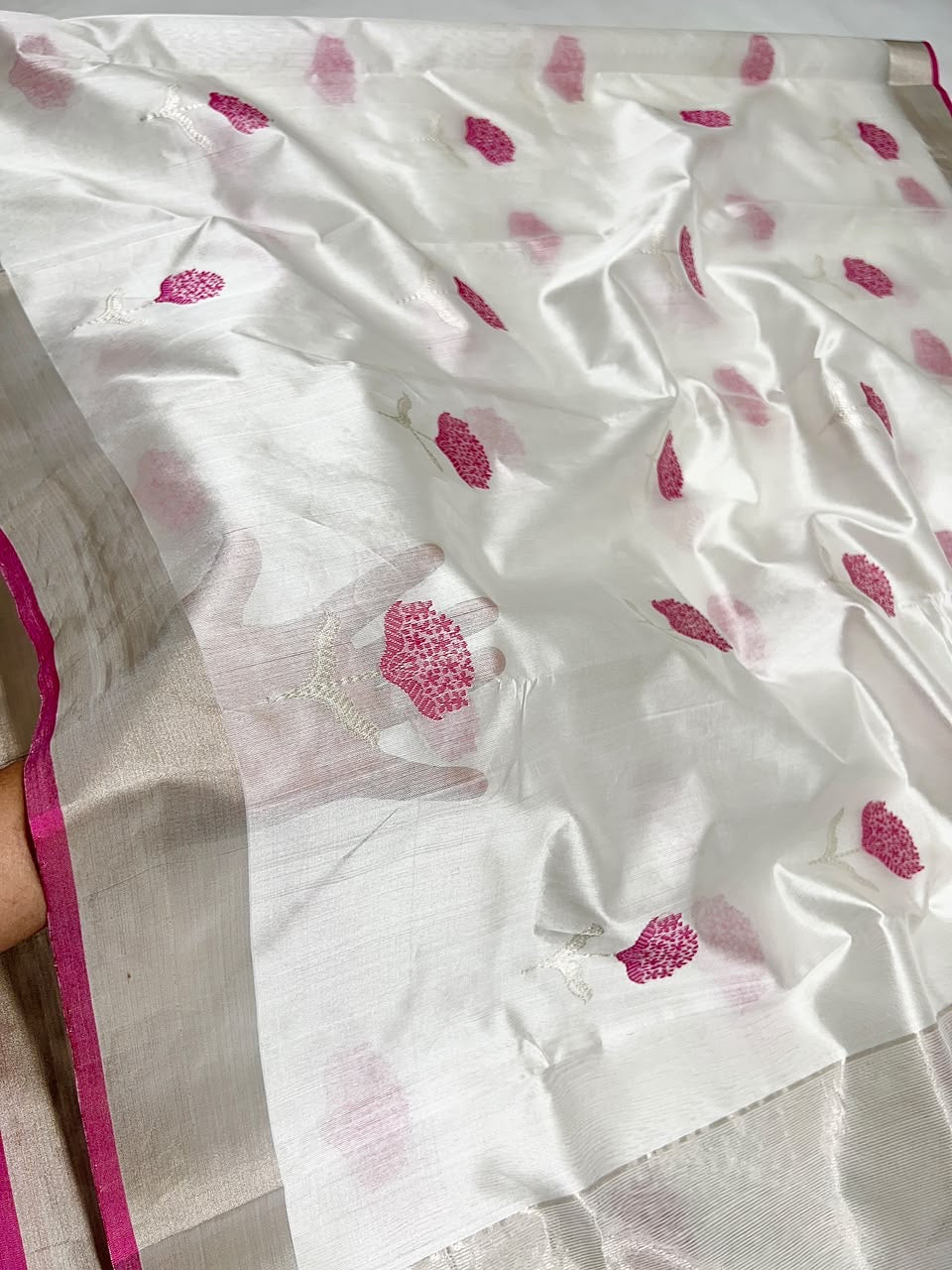 Cream Silver Katan Silk Chanderi handloom saree — body closeup