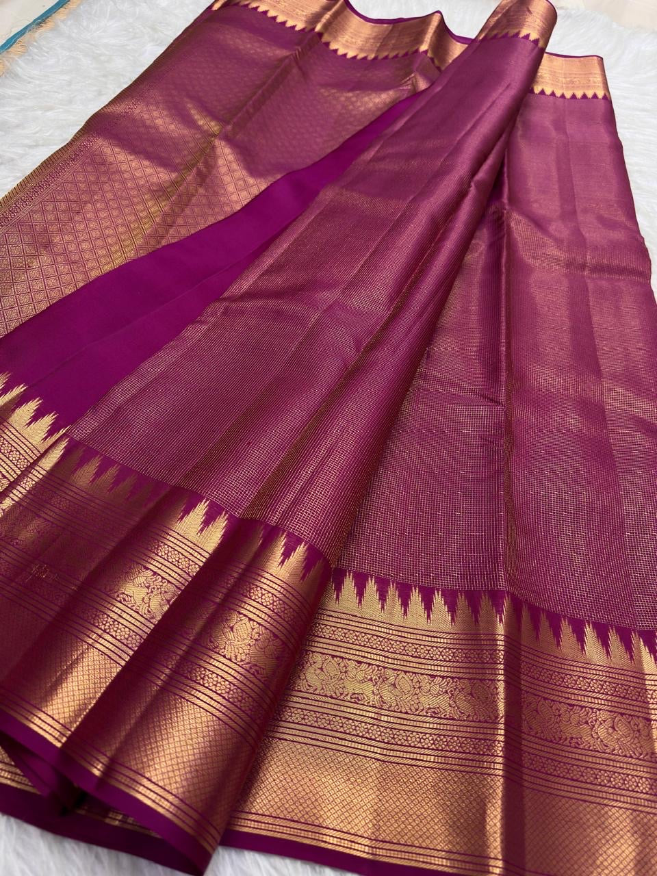 Vadamalli purple pink Kanchipuram zari kattam saree, showing body, border and detailed gold zari pallu