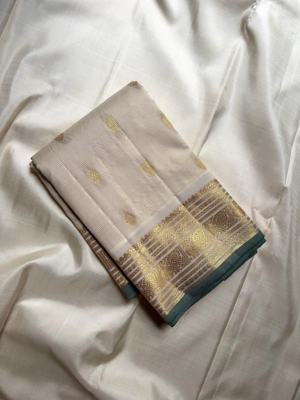 Ivory and muted green Pure Kanchipuram silk Vairaoosi saree with peacock border, view 6