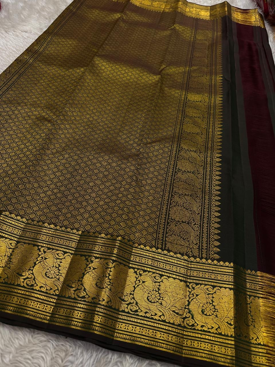 Karum pachai butta kaal irangiya style border – Idam Living Pure Silk Kanchipuram saree