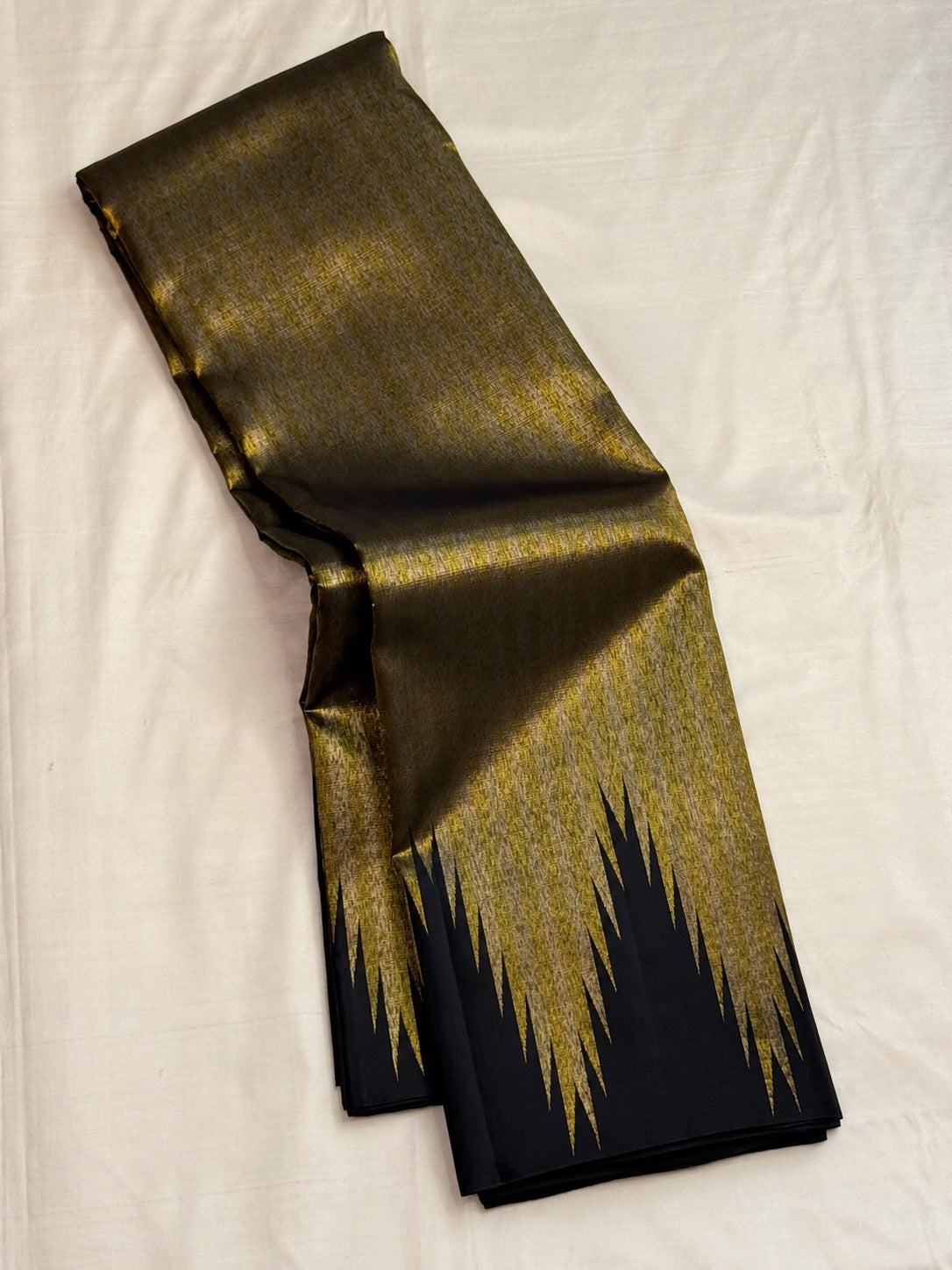 Karuppu and Burnished Gold pure silk Kanchipuram ettukol saree, full view
