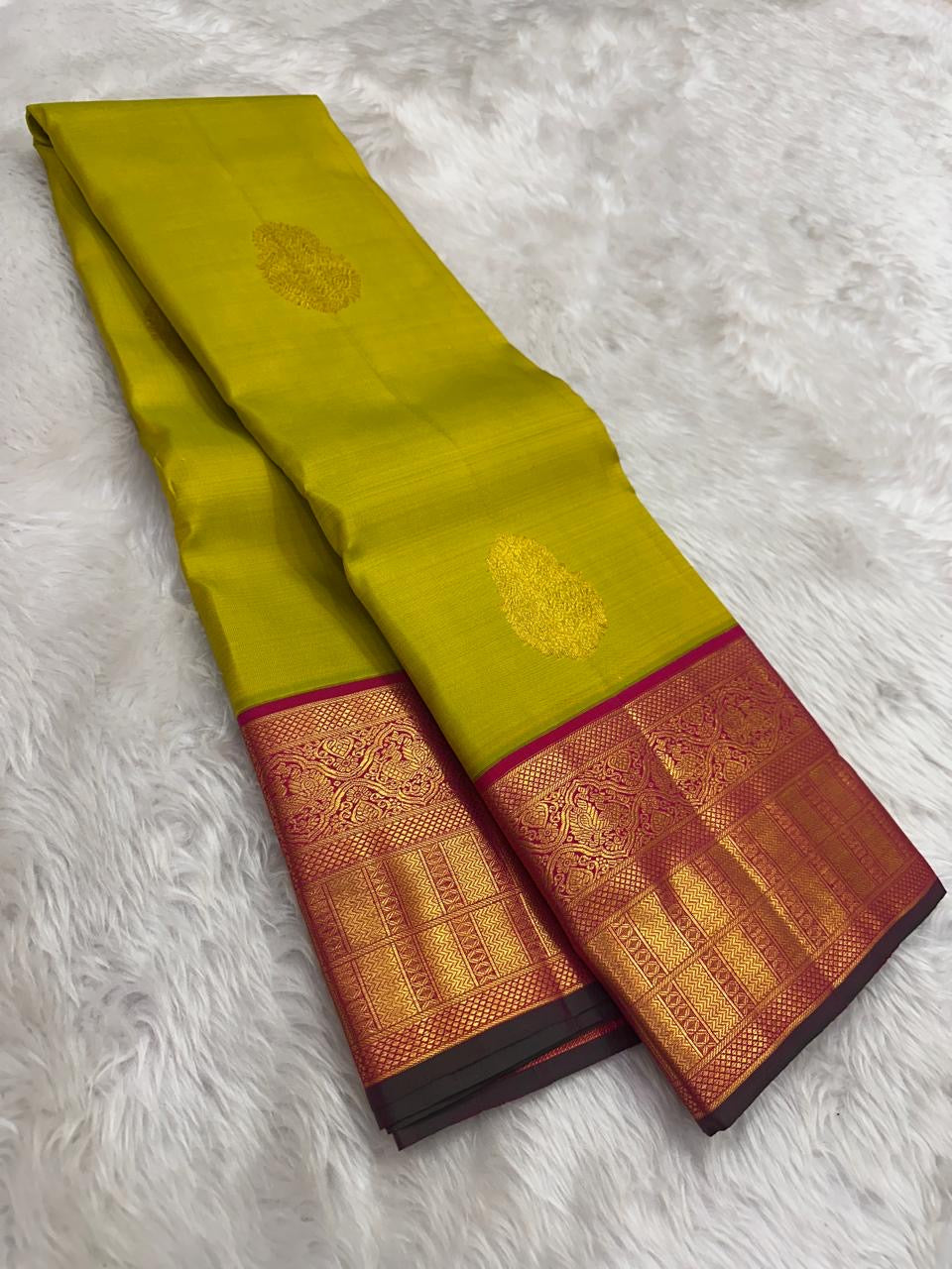 Kili pachai kanchipuram korvai saree rani pink border – Idam Living Pure Silk Kanchipuram saree