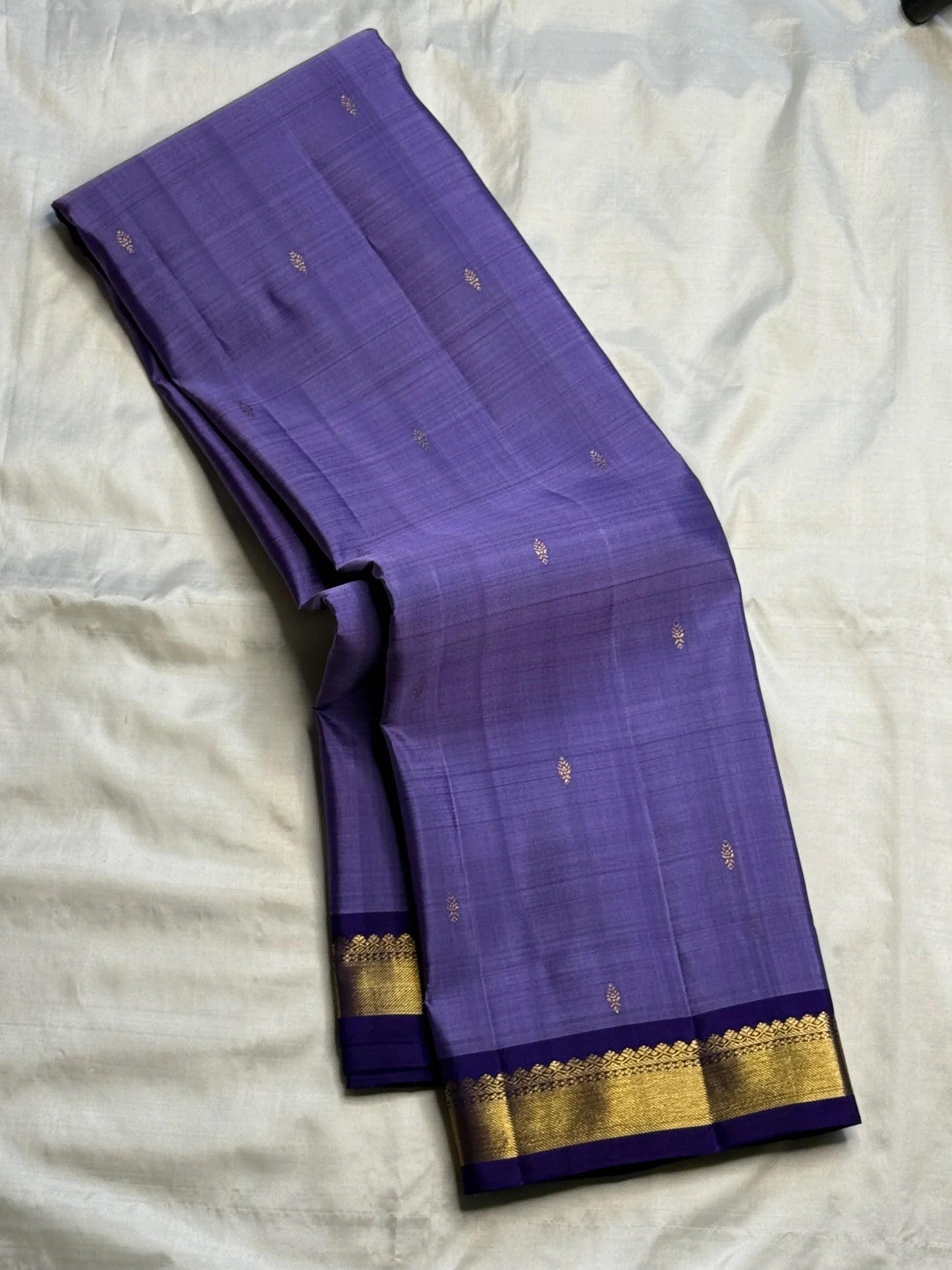 Lavender Violet Handwoven Pure Silk Kanchipuram Korvai Saree with Petite Zari Border
