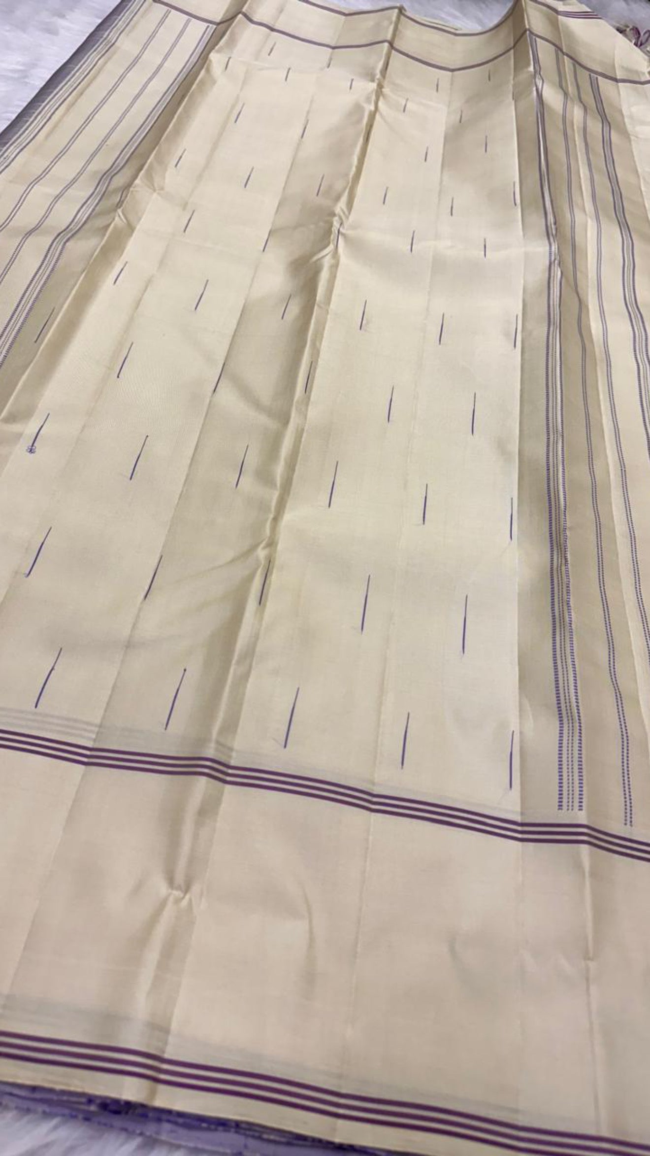 Kanchi Kattam checkered silk grid detail on lavender KanchiPattu saree