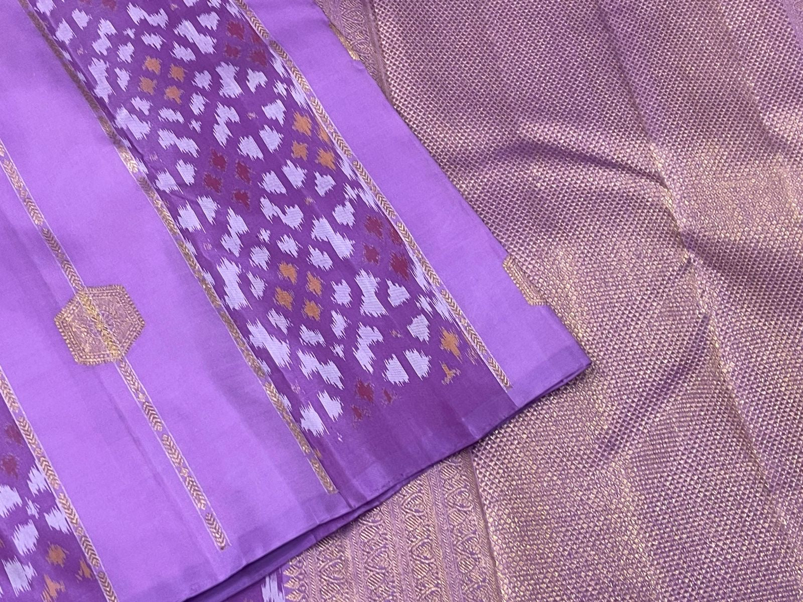 Folded view of lavender and lilac purple pochampally ikat Kancheepuram silk saree — Idam Living
