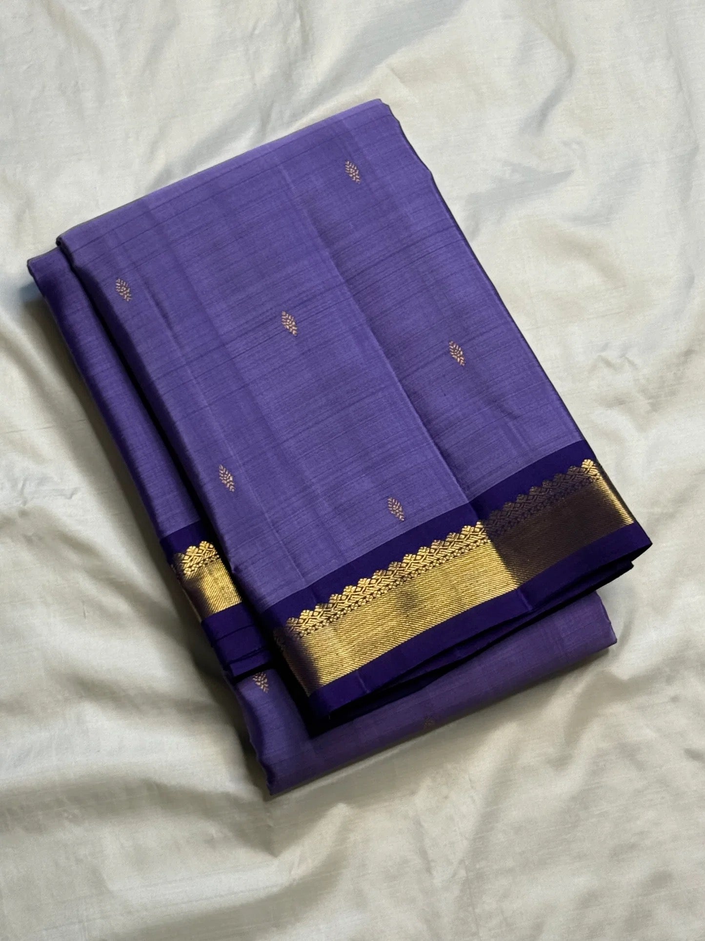 Lavender Violet Handwoven Pure Silk Kanchipuram Korvai Saree with Petite Zari Border