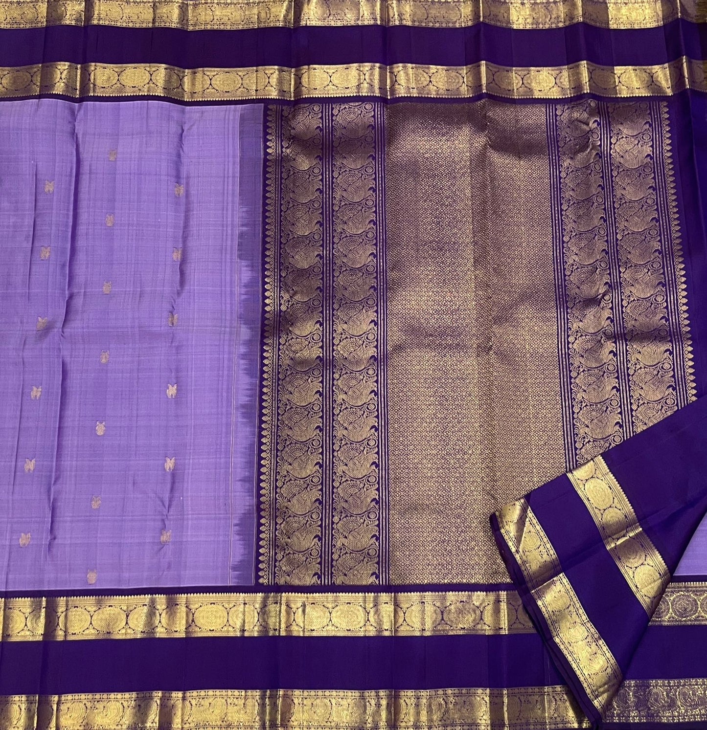 Lavender Violet Handwoven Pure Silk Kancheepuram Rettapet Saree with Deep Royal Purple Gap Border and Gold Zari Buttas