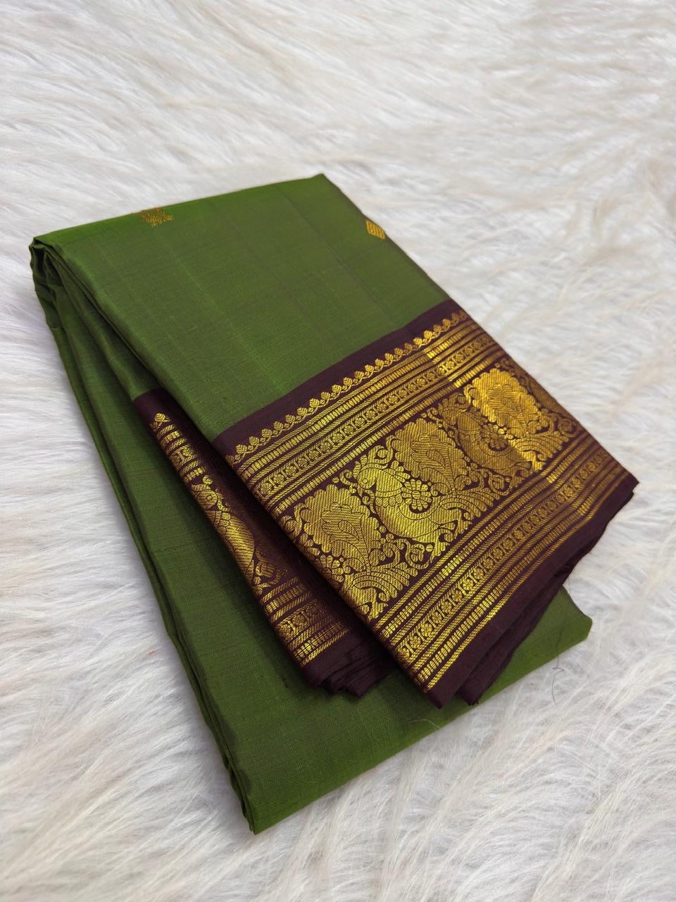 Leaf Green Handwoven Pure Silk Kanjipuram Saree with Deep Maroon Korvai Zari Border