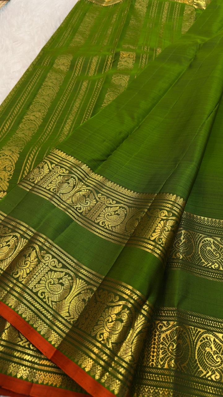 Vivid Leaf Green Handwoven Pure Silk Kanchipuram Saree with Rettapet Mayil Zari Border
