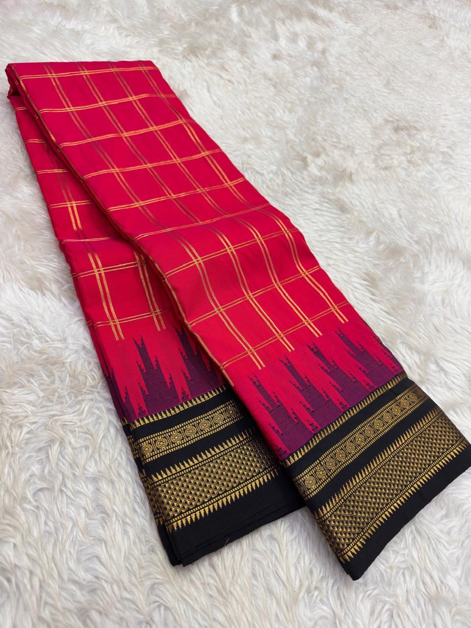 Lightweight pure silk saree from Arani with structured kattam pattern