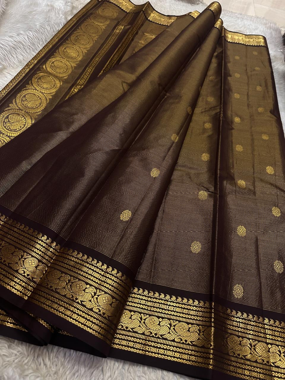 Pure Silk Vairaoosi saree with layered geometric antique gold zari detailing