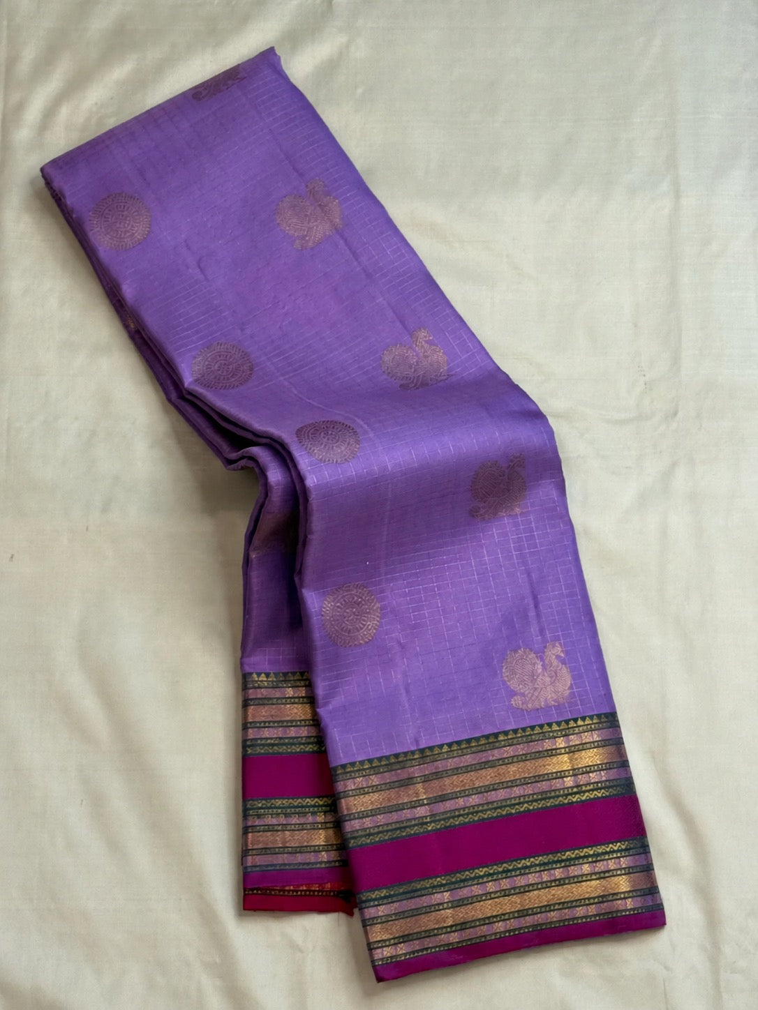 Clear lilac-lavender purple with fine gold checks pure silk Kanchipuram saree, lilac purple zari kattam kanjeevaram saree; traditional Zari Kattam weave.