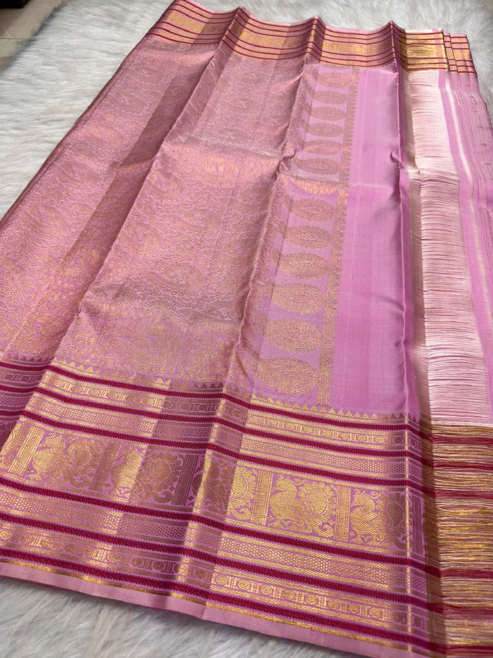 Lotus Pink Varisaipet Kanchipuram silk saree overall view.