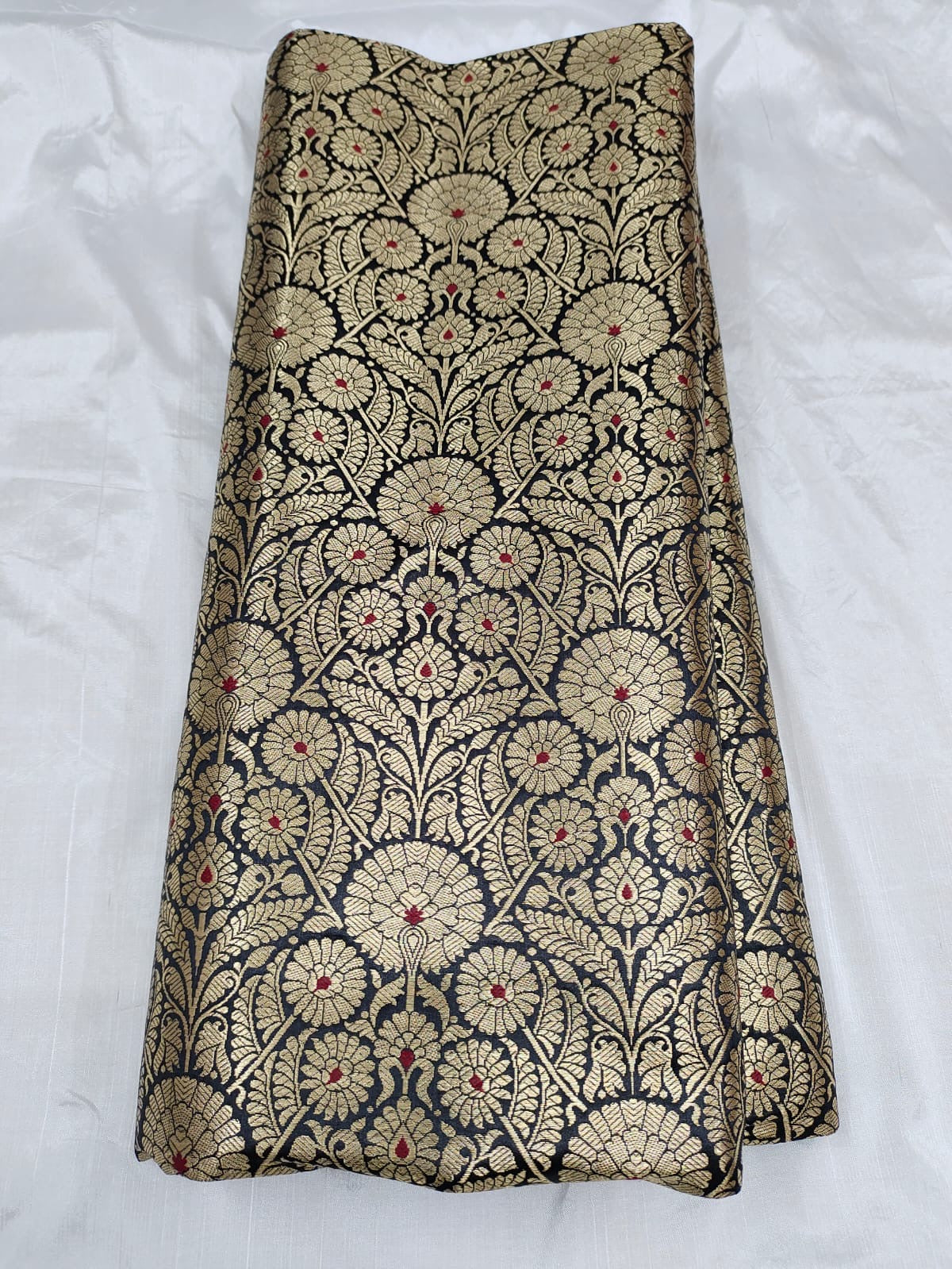 Luxury pure silk Banarasi blouse — sourced from Thaan weavers in Varanasi | Idam Living