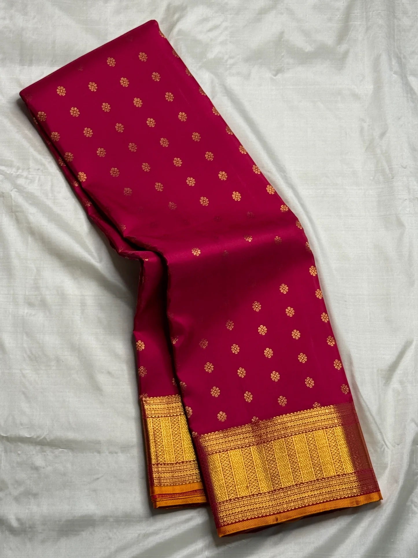 Magenta handwoven pure silk Kanchi Pattu saree with golden kamalam butta — Idam Living