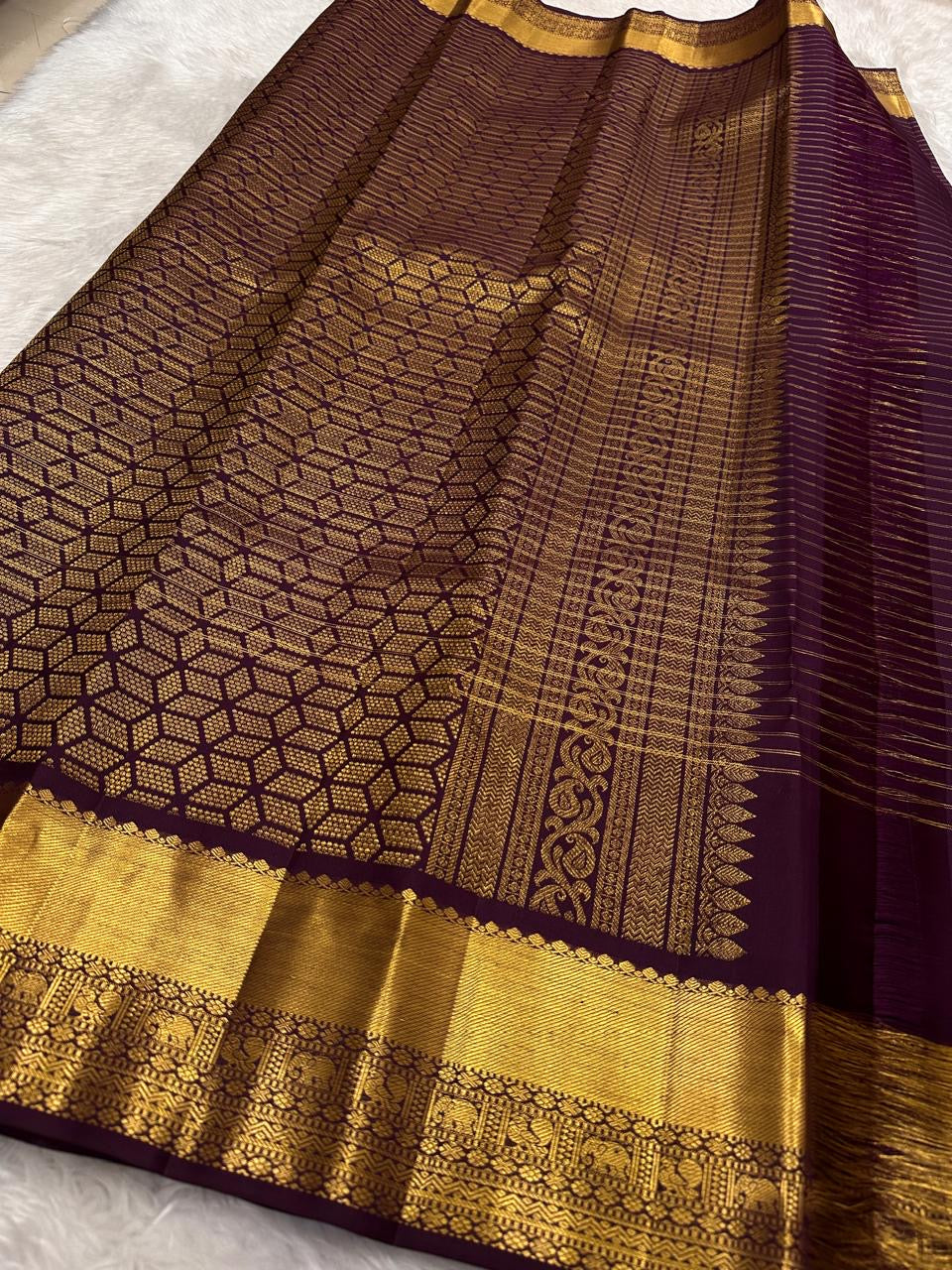 Zari Kattam weave and elephant zari motif on mauve Kancheepuram silk saree — Idam Living