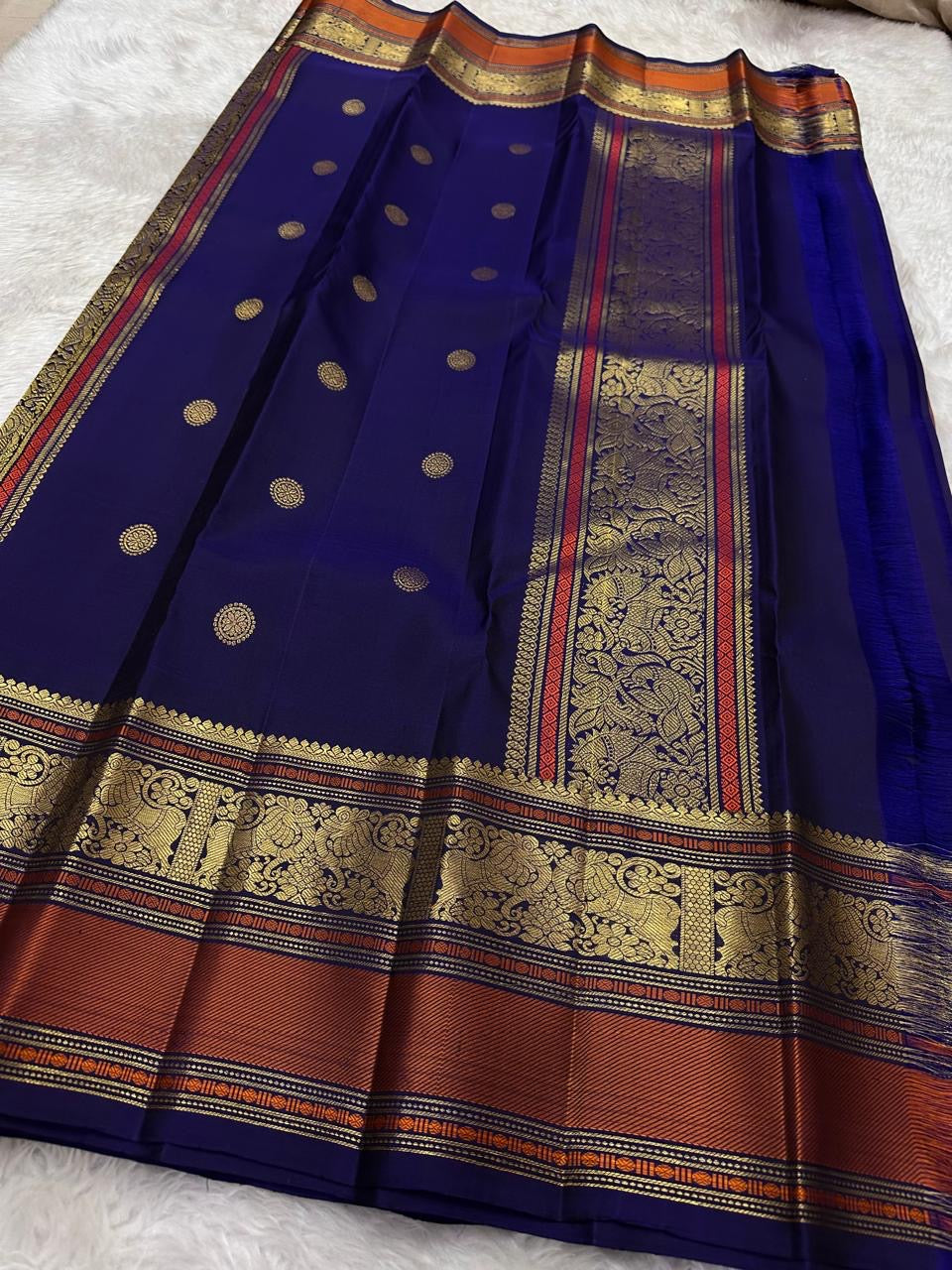 Mauve and Navy Handwoven Pure Silk Kanchi Pattu Saree with Floral Butta and Varisaipet Border