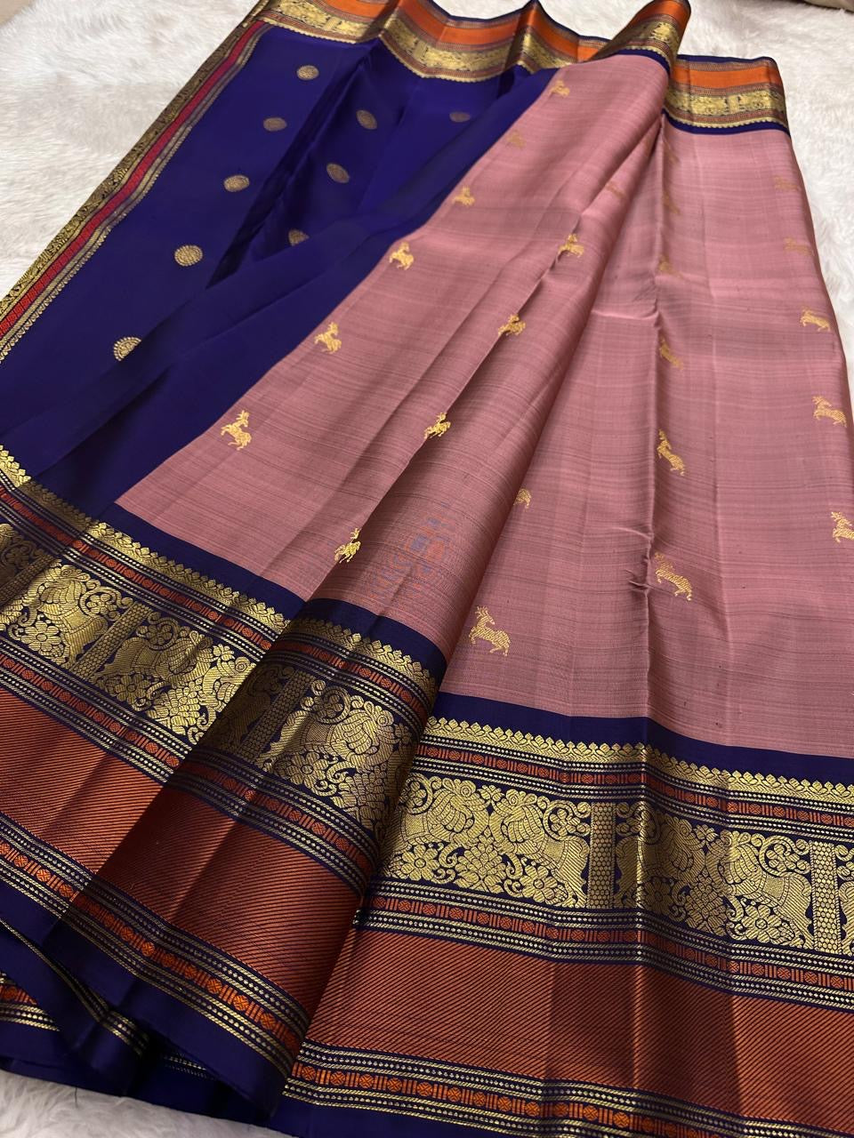 Mauve and Navy Handwoven Pure Silk Kanchi Pattu Saree with Floral Butta and Varisaipet Border