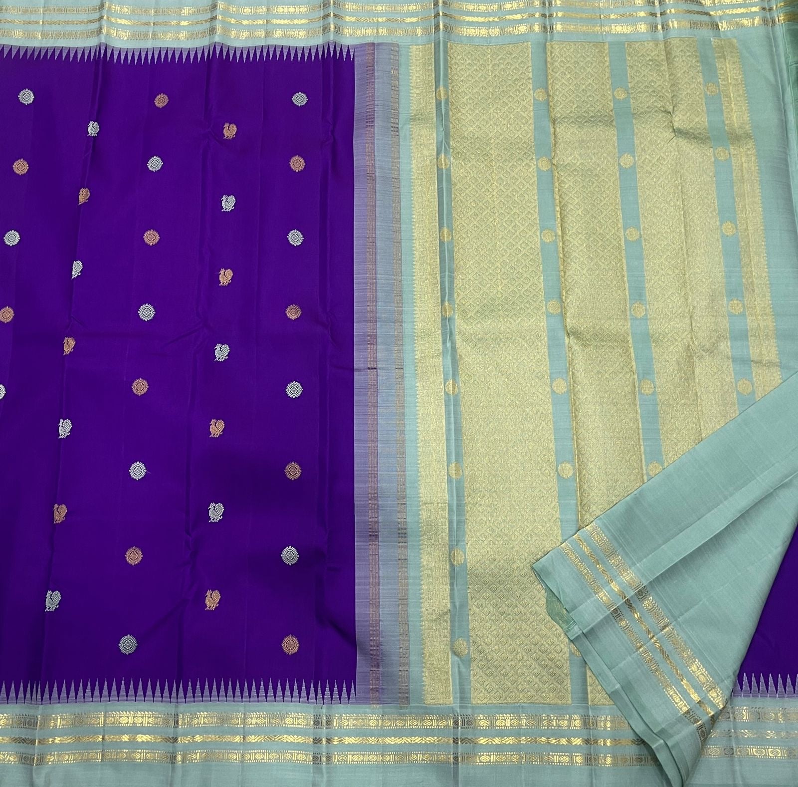 Royal violet blue and ice blue handwoven pure silk Kanjeevaram saree with Mayil Chakram butta and Korvai Varisaipet border overview