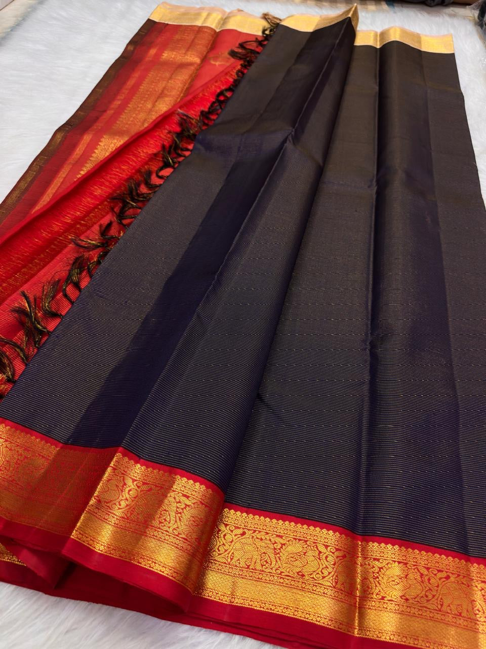 Midnight Navy Kancheepuram silk saree, body weave texture close-up (view 2) — Idam Living