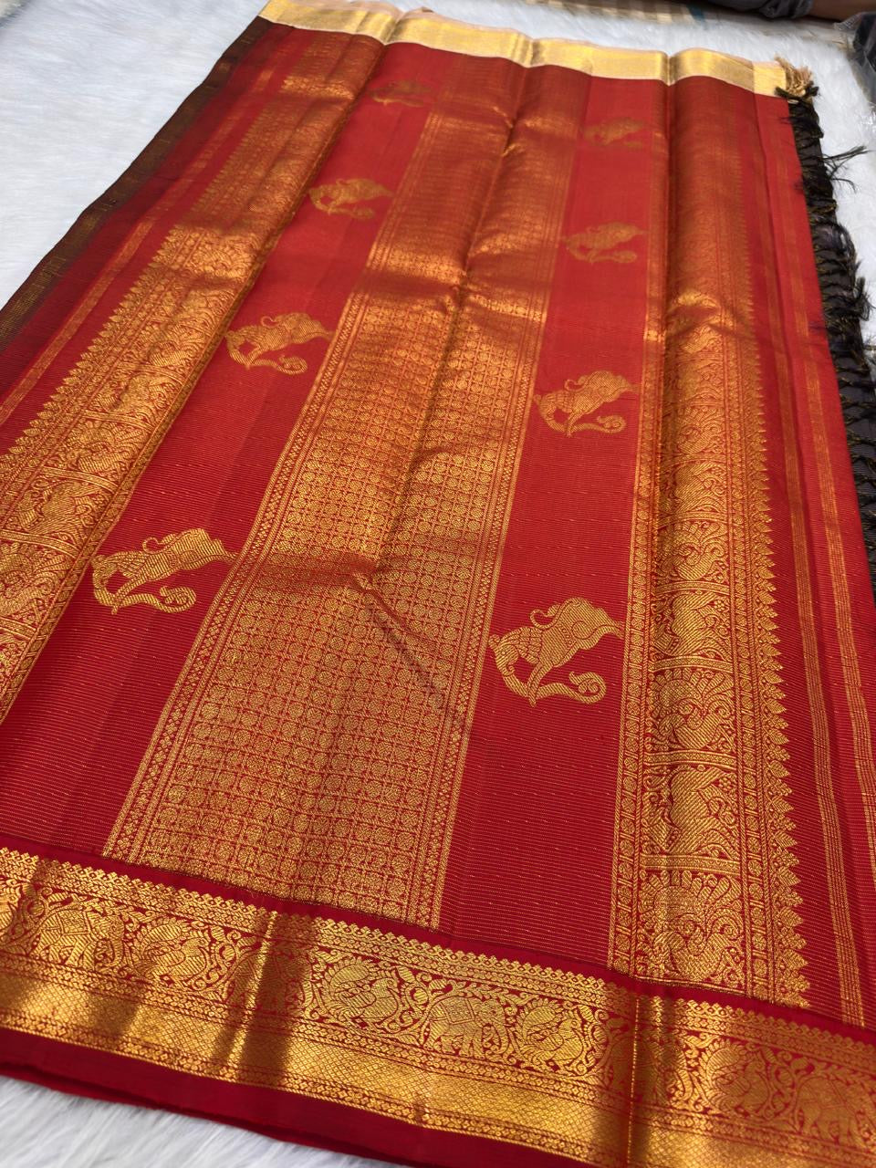 Midnight Navy Kancheepuram silk saree, pallu detail — Idam Living