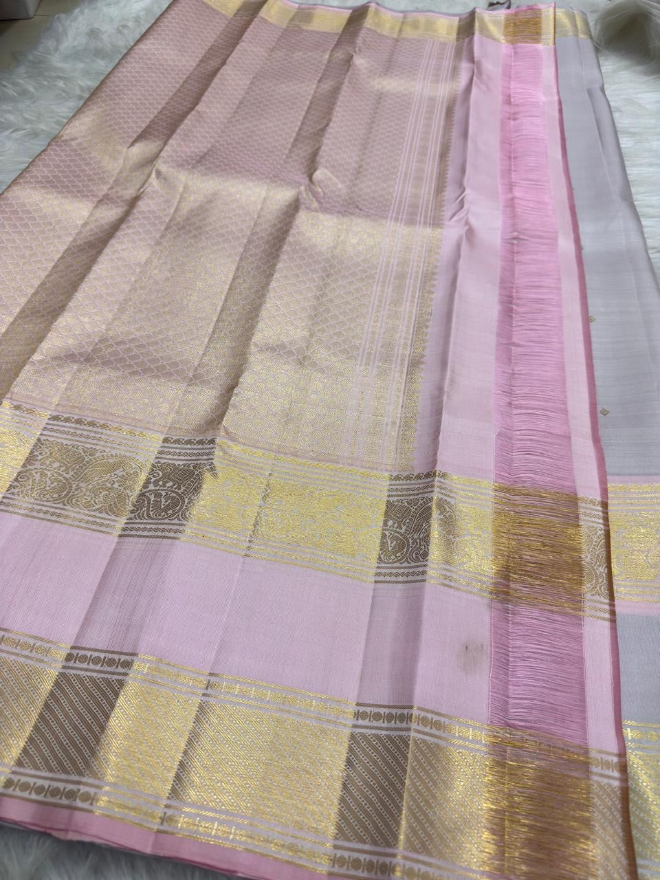 Misty Lavender-Grey Handwoven Pure Silk Kanchipuram Saree with Blush-Pink Rettapet Border and Gold Zari Buttas