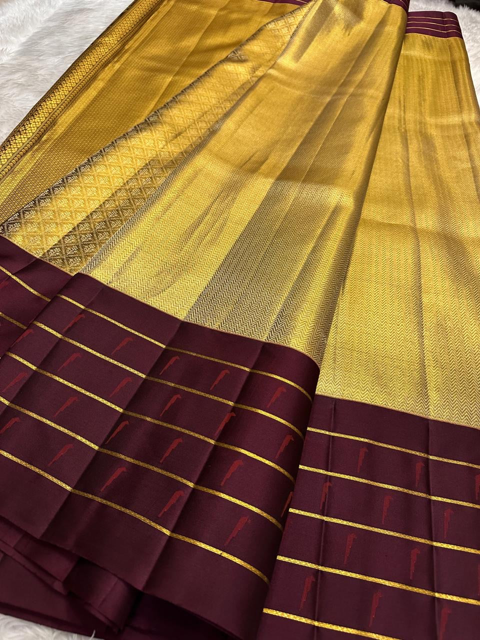Muted Gold and Deep Plum Handwoven Pure Silk Kanchipattu Saree with Korvai Border