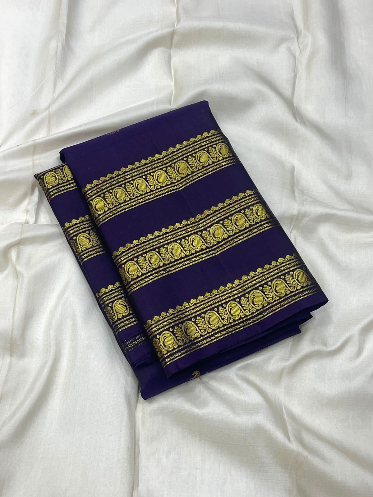 Navy Blue Handwoven Pure Silk Kanchipuram Saree with Horse Motif Varisaipet Border