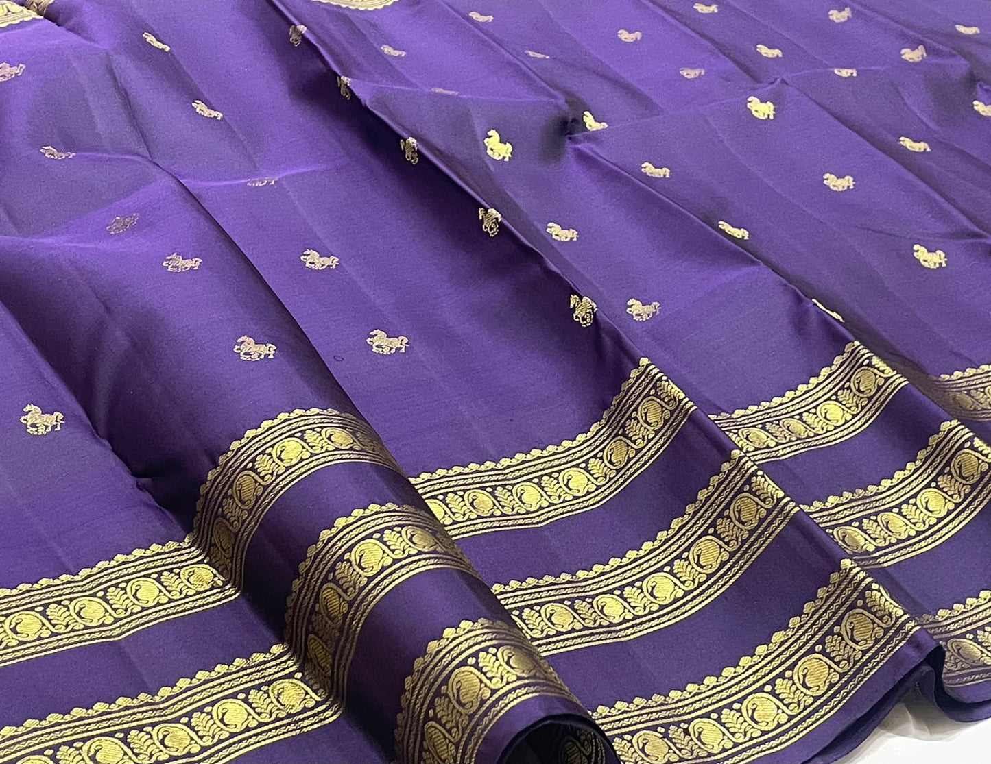 Navy Blue Handwoven Pure Silk Kanchipuram Saree with Horse Motif Varisaipet Border