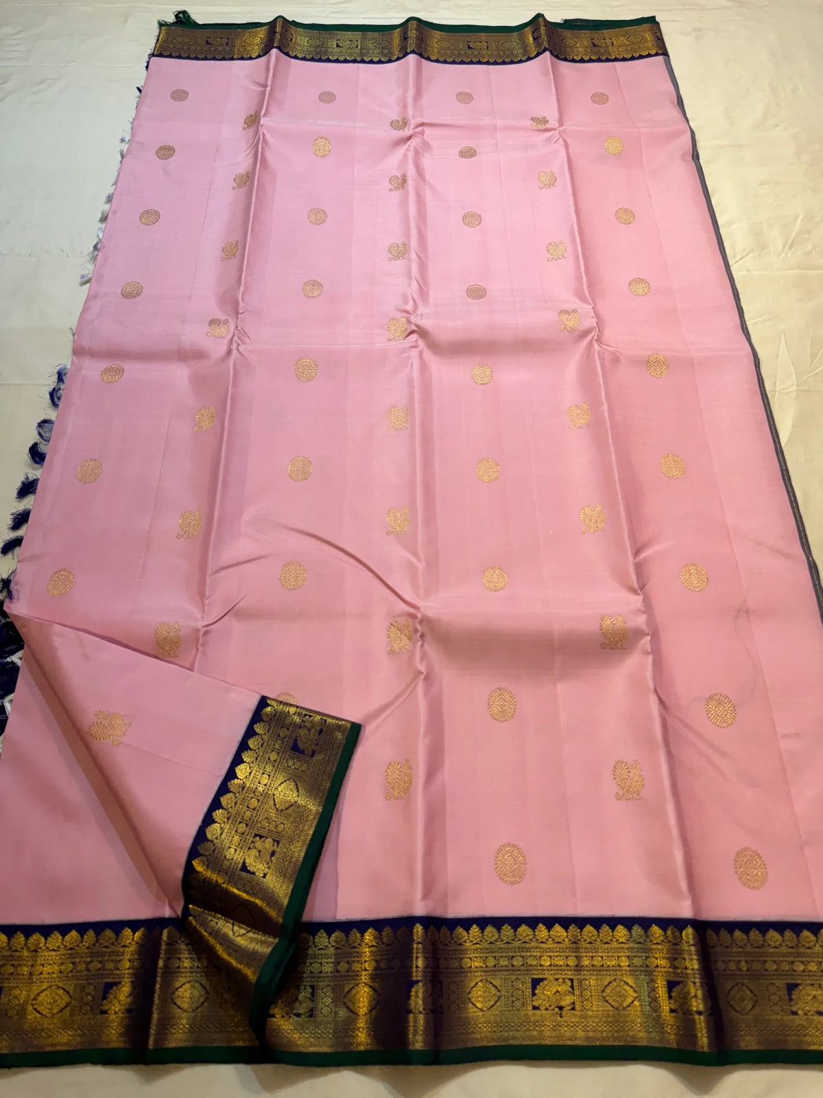 Navy and Green border on Pink Kanjivaram saree