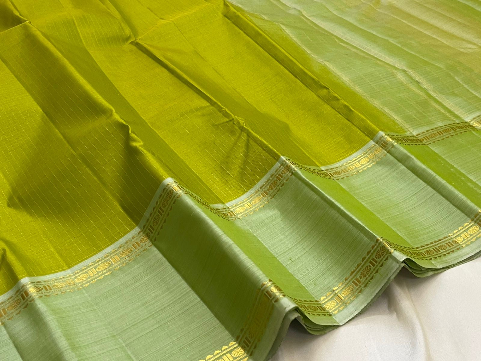 Sage border pallu on olive green Kancheepuram pure silk saree — Idam Living