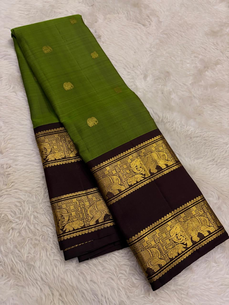 Olive green Rettapet Kanchipuram silk saree with Gaja elephant border – full saree overview