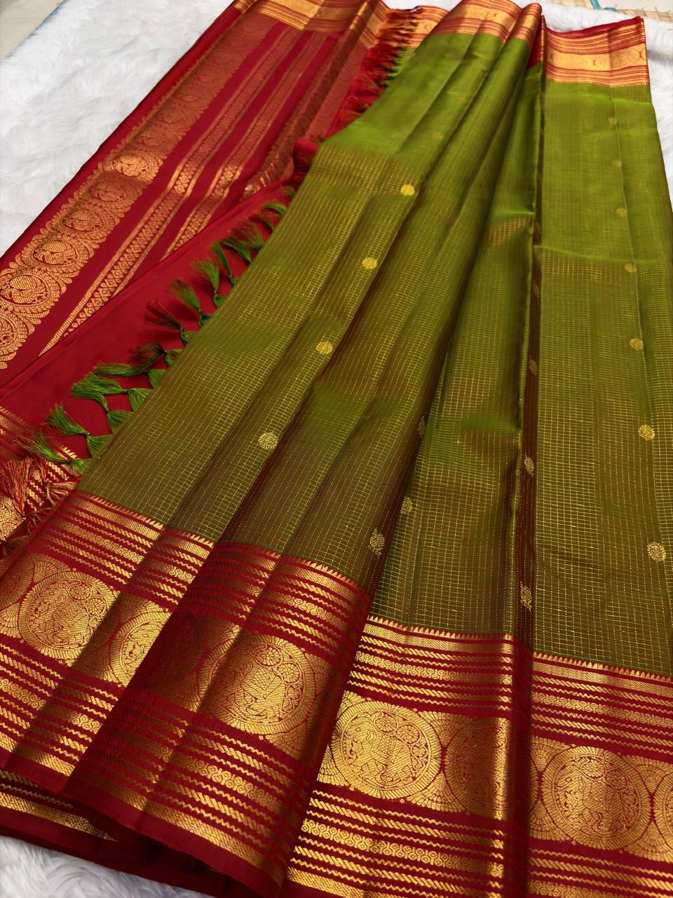 Olive Moss Pure Silk Kancheepuram Zari Kattam Saree - zari grid close-up