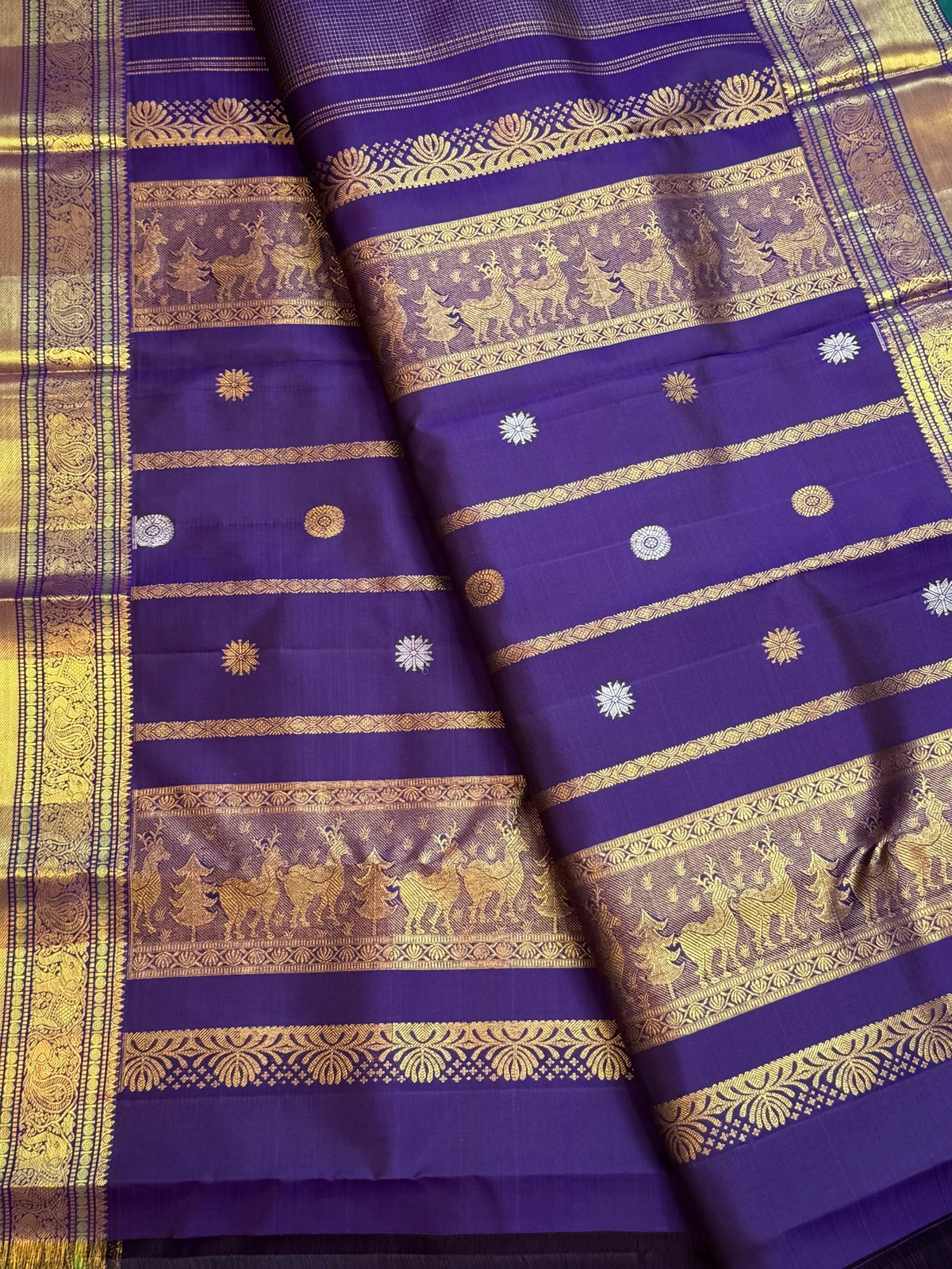 Sona rupa pallu of oodha violet Kanchipuram pure silk saree