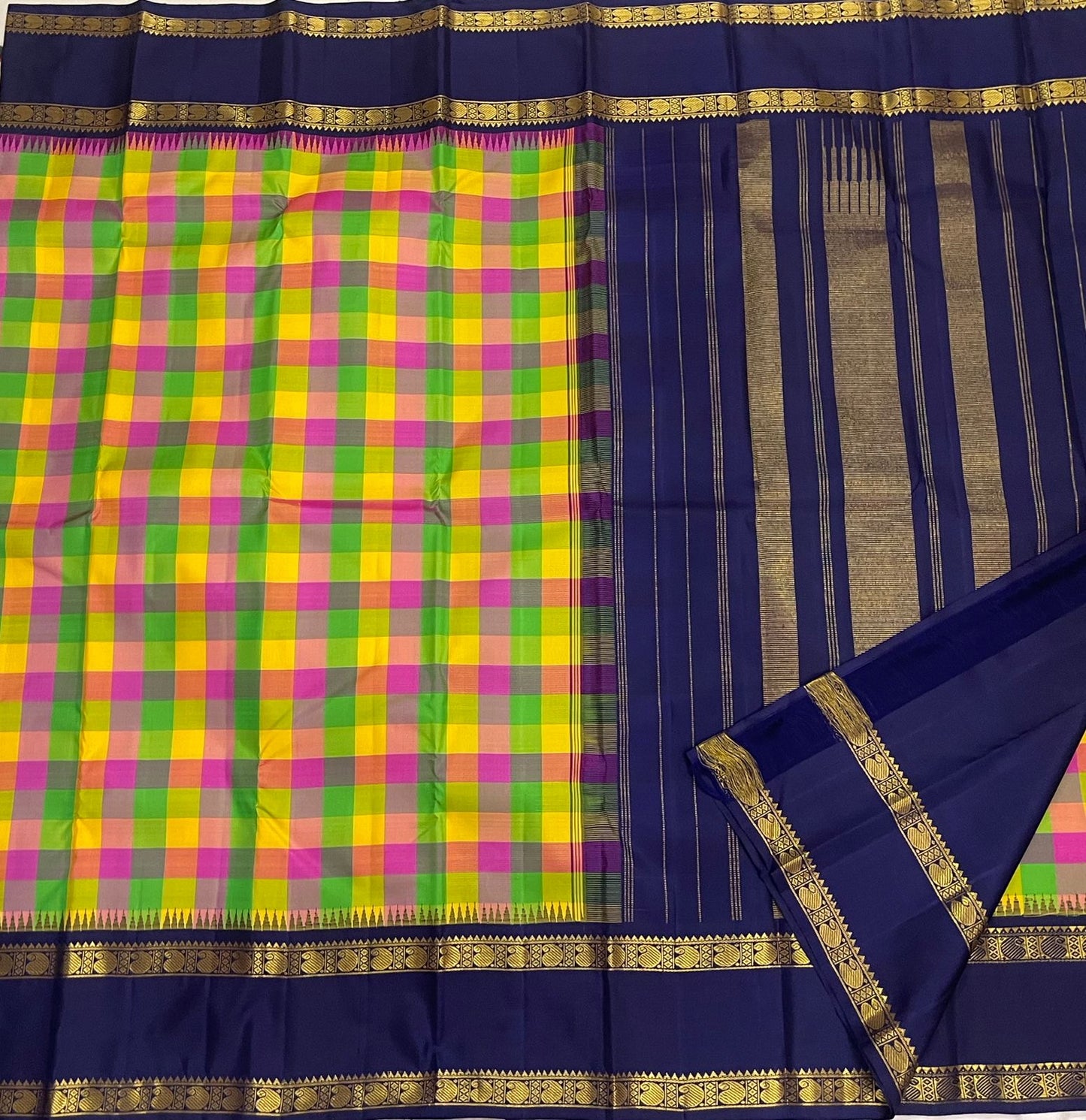 Full spread of paalum pazhamum handwoven Kanchipuram silk saree with navy blue rettapet border — Idam Living