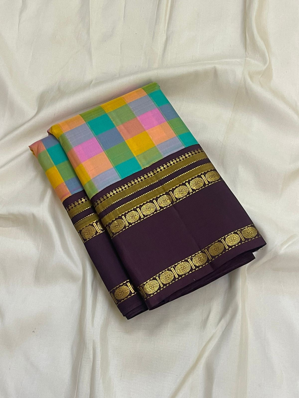 Paalum pazhamum Kanjivaram silk saree with brownish plum rettapet border close-up — Idam Living