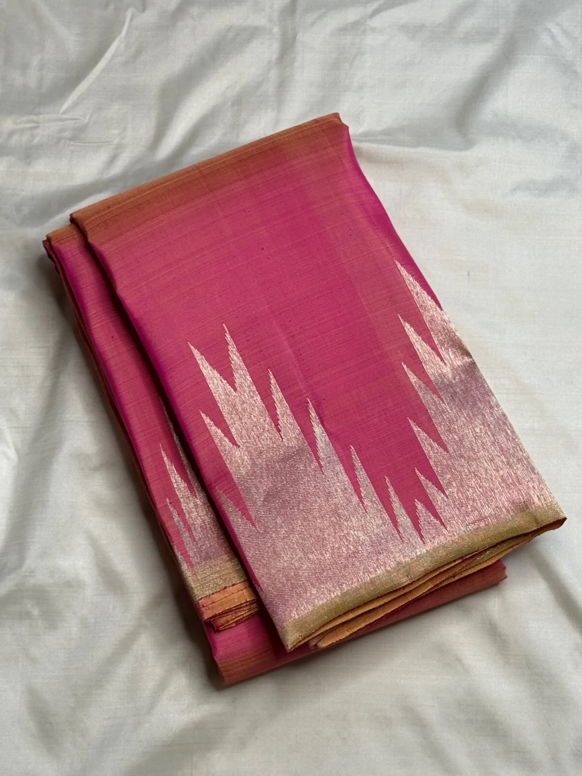 Pale gold Ettukol Kanchipuram saree in pink