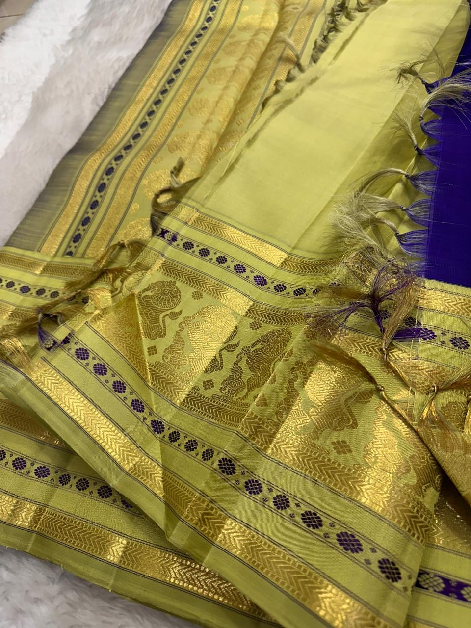 Royal Violet Handwoven Pure Silk Kanchi Pattu Saree with Zari Buttas and Pale Antique Gold Border