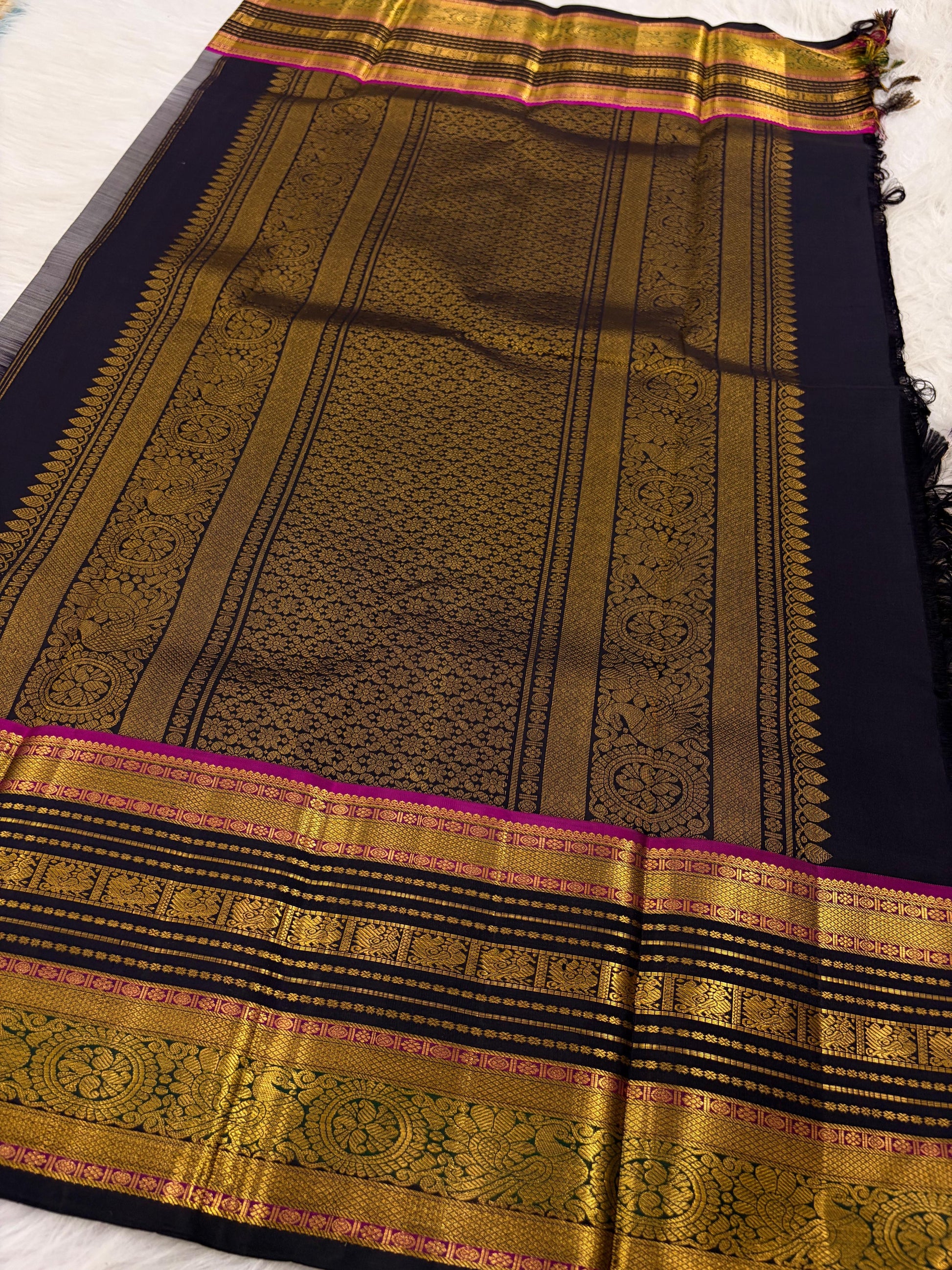 Pale Sand Ivory Kanjivaram Saree — body close-up showing gold zari motifs