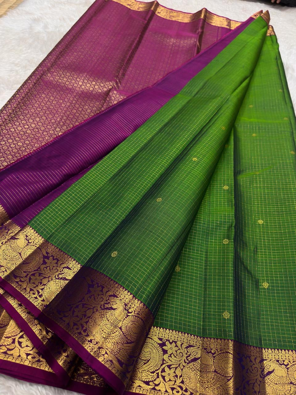 Deep magenta korvai mayil peacock border on parrot green Kanchipuram pure silk saree — Idam Living