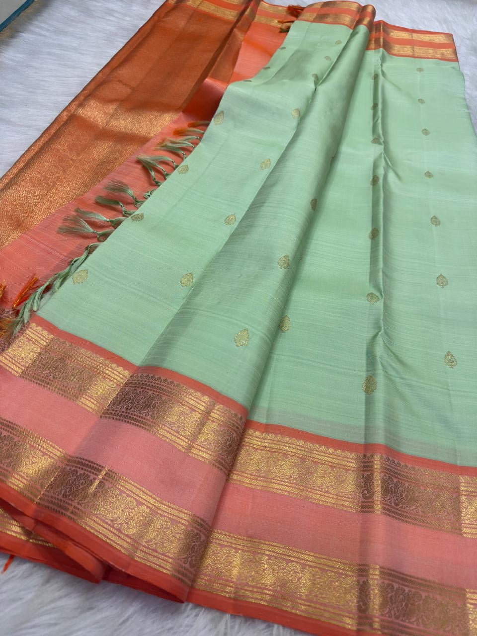 Pastel Pistachio Green Pure Silk Kancheepuram Rettapet Saree - full drape