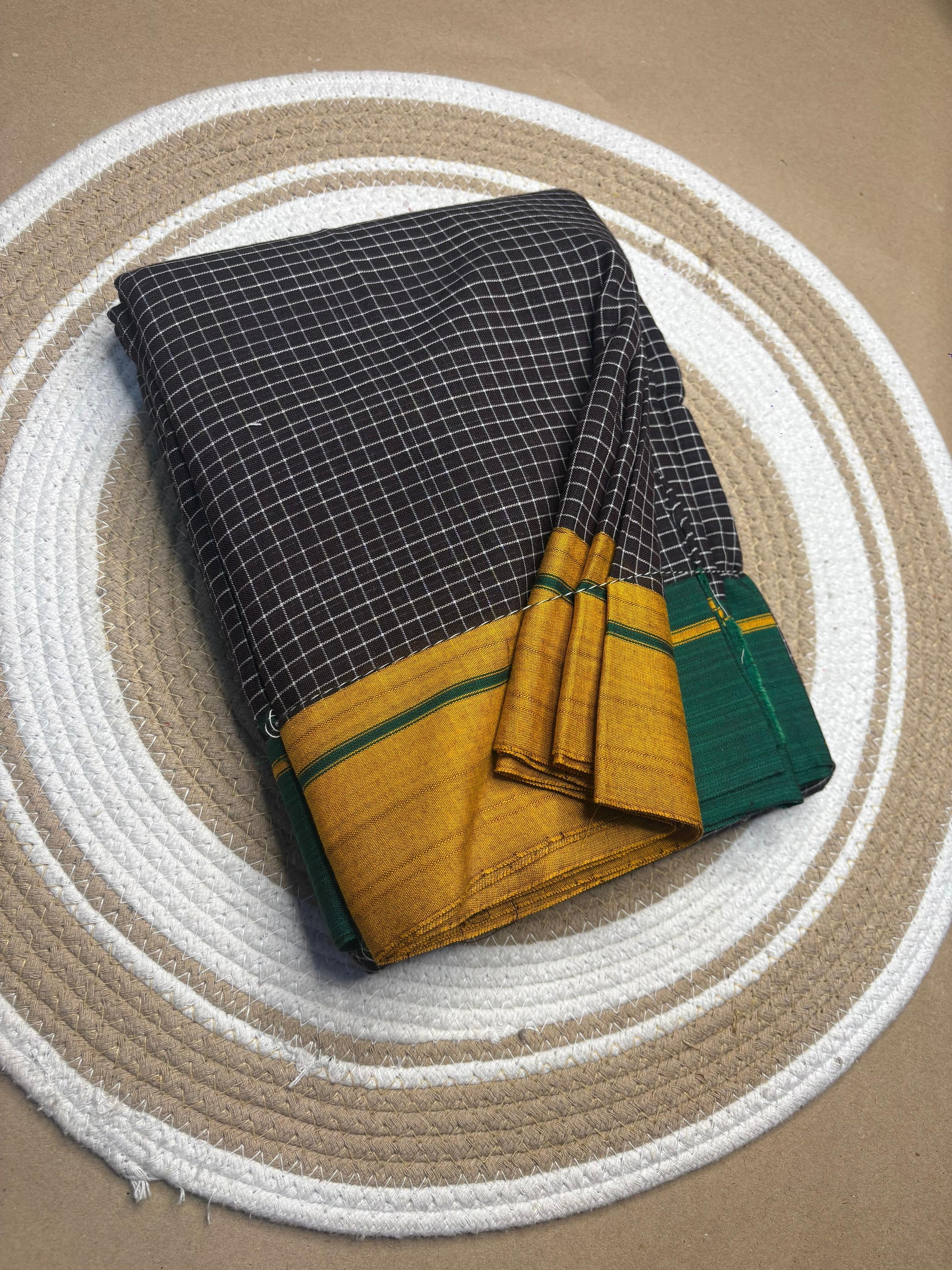 Patteda Anchu saree mustard and contrasting colour border close-up — Idam Living