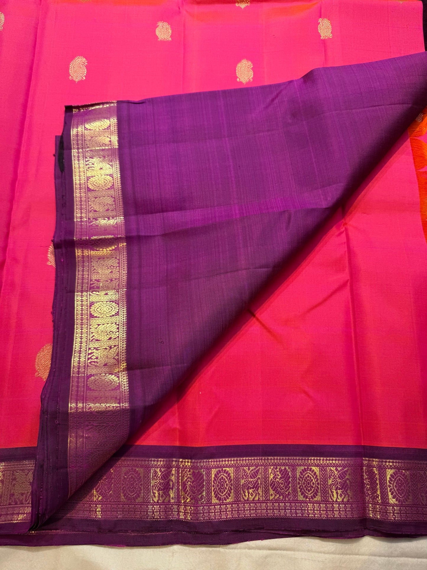 Raspberry Pink pure silk KanchiPattu saree — petite korvai border close-up