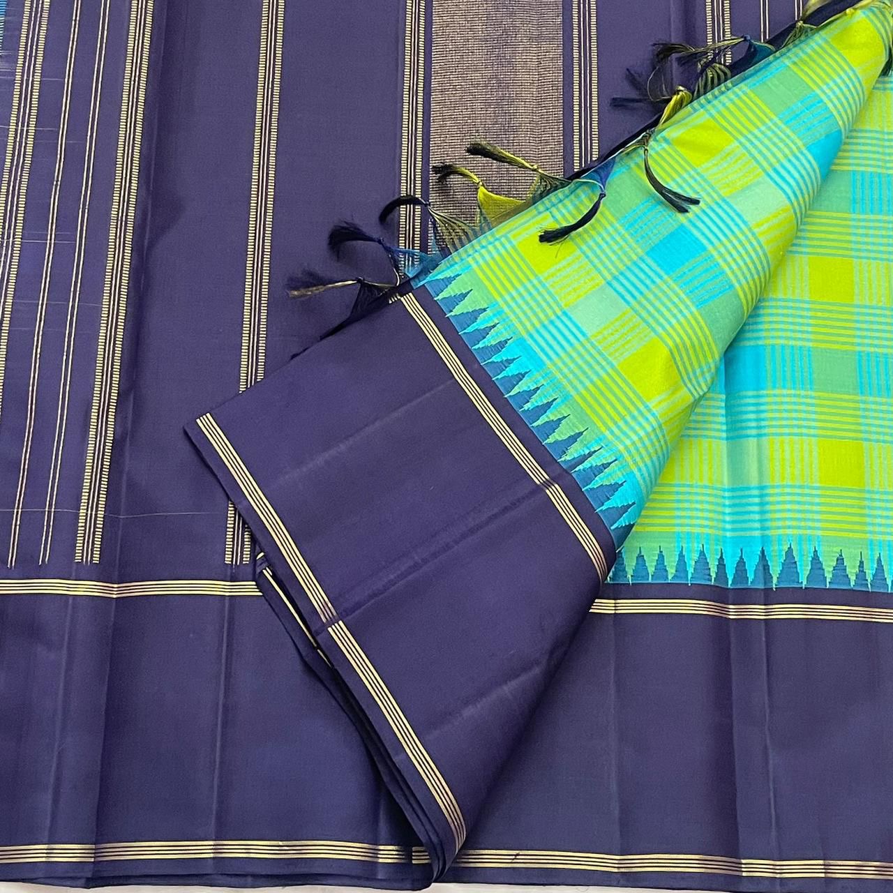Green Teal Paalum Pazhamum Kanjeevaram Silk Saree with Pillayar Reku and Navy Border
