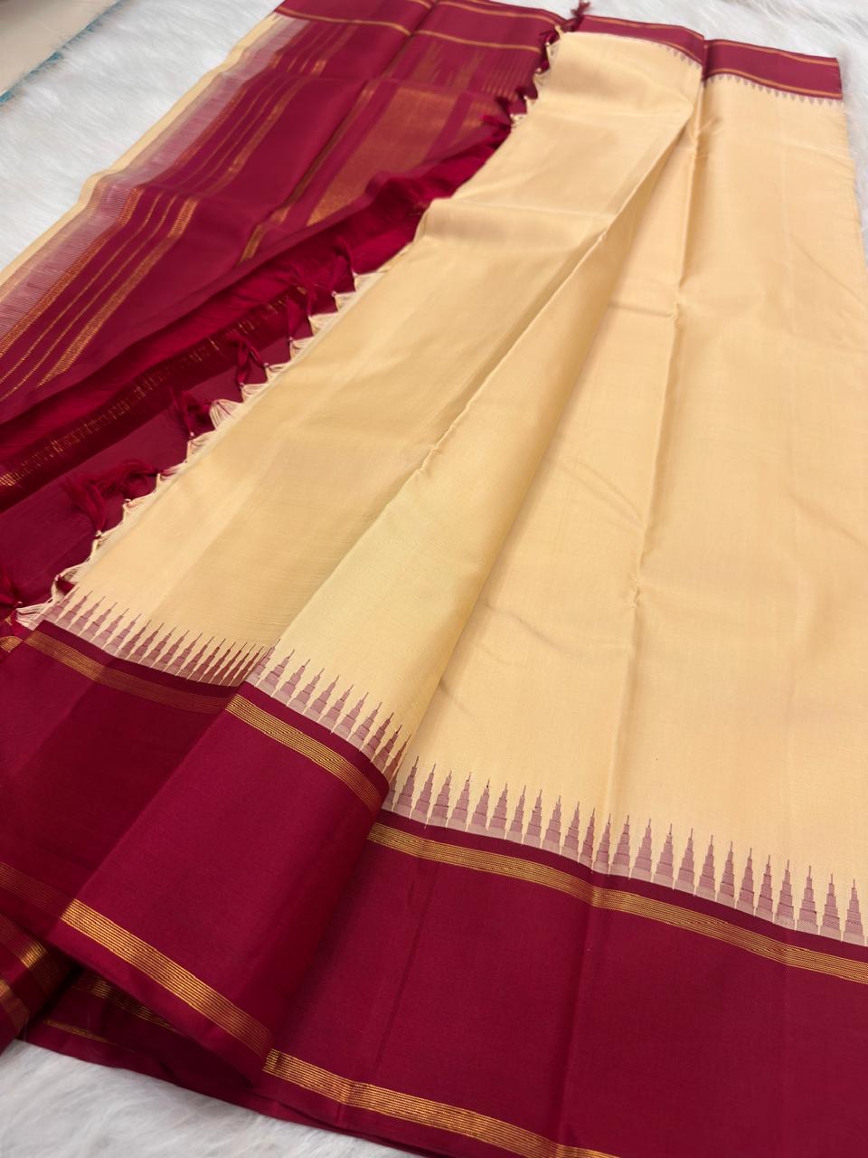 Pillayar Reku motif detail, sandalwood-beige Kanchi Pattu Korvai saree
