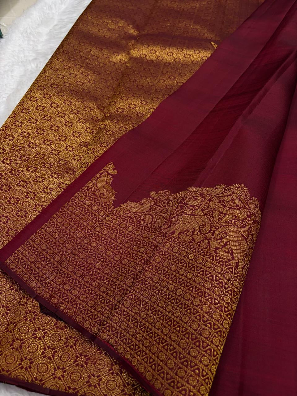 Arakku red and coffee brown dual-tone Pure Silk Kanchipuram Butta saree